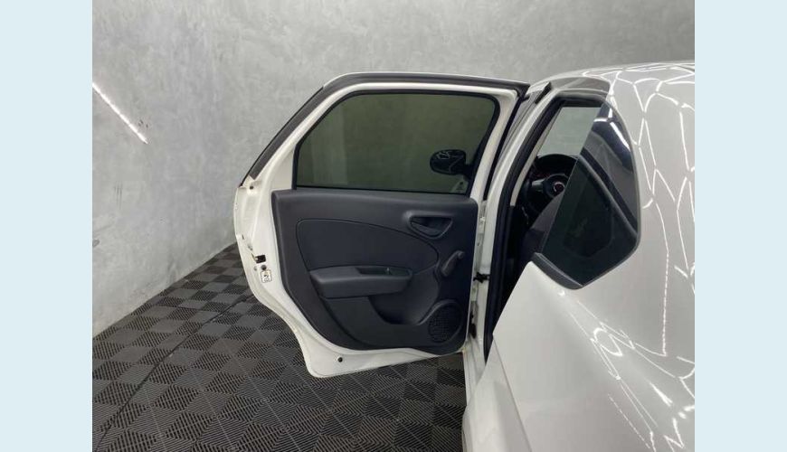 FIAT GRAND SIENA 1.0 FLEX MANUAL 4P - BRANCO - 2021 Foto 9 (Grande)