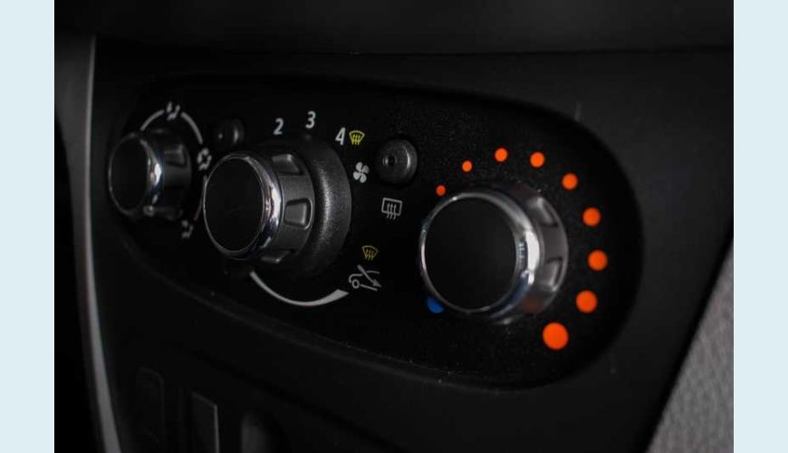 RENAULT LOGAN AUTHENTIQUE 1.0 12V FLEX MANUAL 4P - BRANCO - 2020 Foto 9 (Grande)