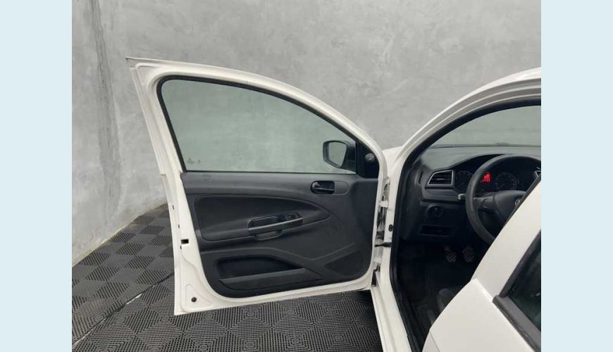 VOLKSWAGEN VOYAGE 1.0 MPI FLEX MANUAL 4P - BRANCO - 2023 Foto 9 (Grande)