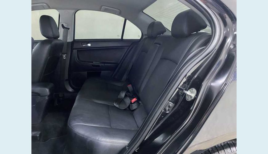 MITSUBISHI LANCER HL-T 2.0 16V AUT. 4P - PRATA - 2019 Foto 9 (Grande)
