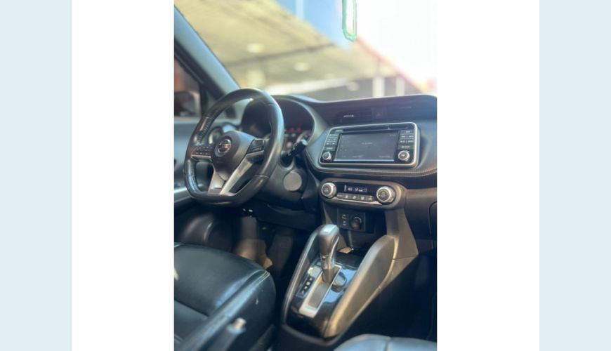 NISSAN KICKS FLEX AUT. 4P - PRATA - 2017 Foto 9 (Grande)