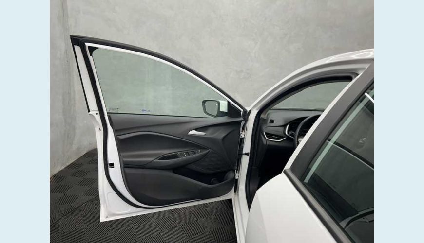 CHEVROLET ONIX LT 1.0 TURBO FLEX MANUAL 4P - BRANCO - 2024 Foto 9 (Grande)
