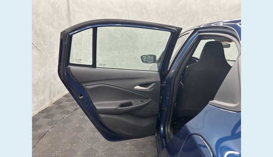 CHEVROLET ONIX LT 1.0 TURBO FLEX MANUAL 4P - AZUL - 2024 Foto 9 (Grande)