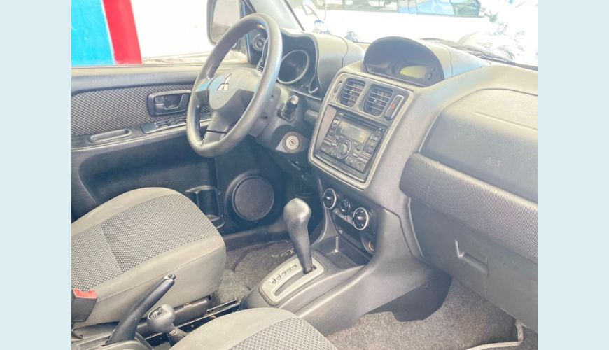 MITSUBISHI PAJERO TR4 2.0 FLEX AUT. 4P - VERDE - 2010 Foto 9 (Grande)
