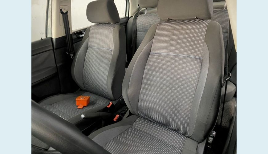 VOLKSWAGEN POLO SEDAN FLEX MANUAL 4P - CINZA - 2012 Foto 9 (Grande)