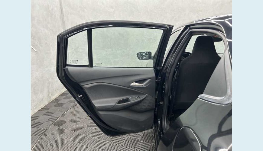 CHEVROLET ONIX LT 1.0 FLEX MANUAL 4P - PRETO - 2024 Foto 9 (Grande)
