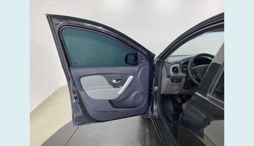 RENAULT LOGAN AUTHENTIQUE 1.0 12V FLEX MANUAL 4P - PRETO - 2019 Foto 9 (Grande)