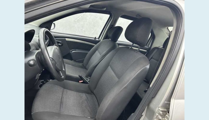 RENAULT LOGAN EXPRESSION 1.6 8V FLEX MANUAL 4P - PRATA - 2009 Foto 9 (Grande)