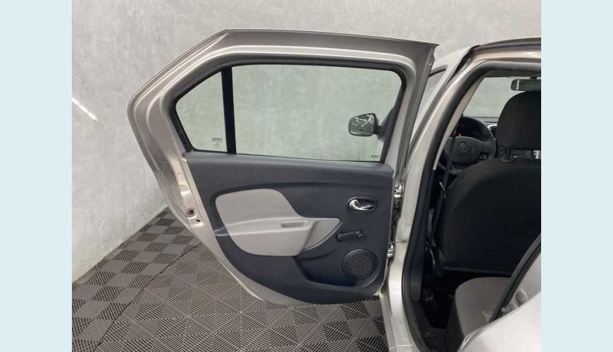 RENAULT LOGAN EXPRESSION 1.6 16V FLEX AUT. 4P - PRATA - 2019 Foto 9 (Grande)