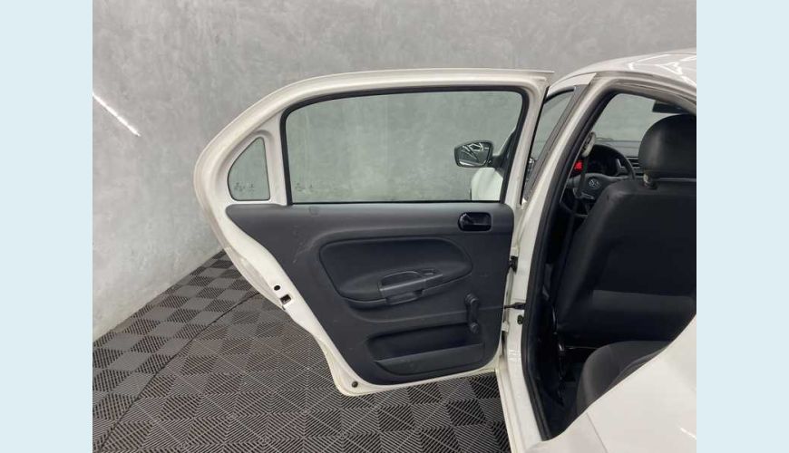 VOLKSWAGEN VOYAGE 1.0 MPI FLEX MANUAL 4P - BRANCO - 2020 Foto 9 (Grande)