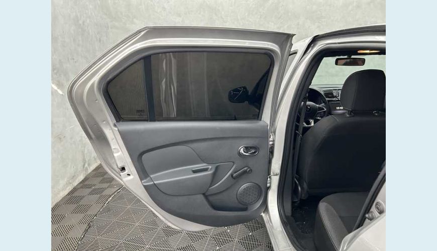 RENAULT LOGAN ZEN 1.0 12V FLEX MANUAL 4P - PRATA - 2021 Foto 9 (Grande)