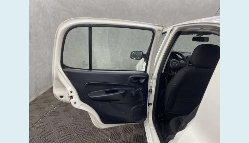 FIAT UNO ATTRACTIVE 1.0 FLEX MANUAL 4P - BRANCO - 2021 Foto 9 (Grande)