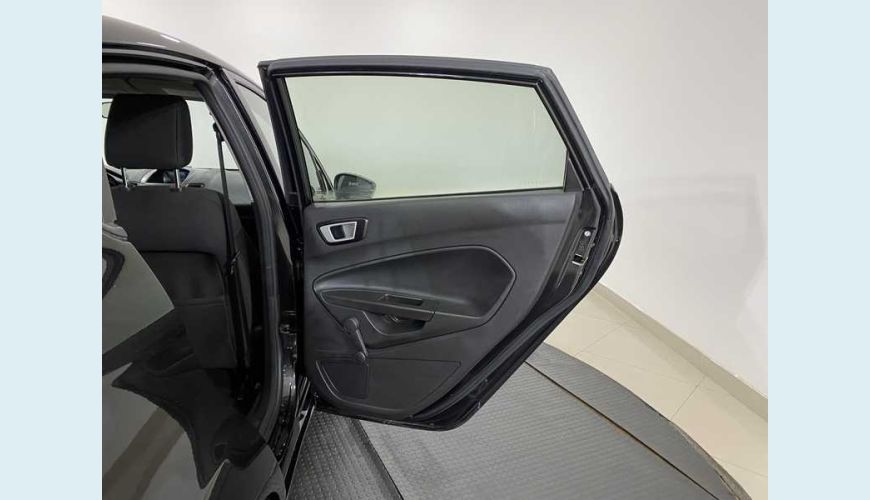 FORD FIESTA HATCH SE 1.6 16V FLEX MANUAL 4P - PRETO - 2018 Foto 9 (Grande)