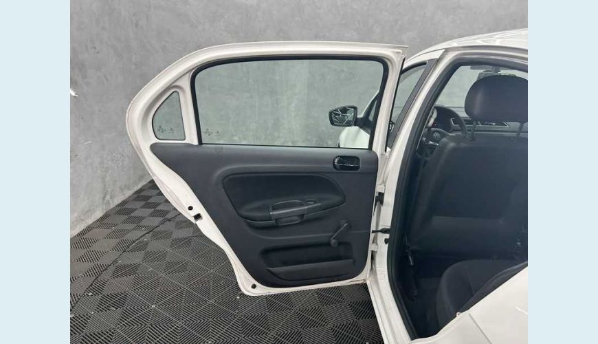 VOLKSWAGEN GOL 1.0 12V FLEX MANUAL 4P - BRANCO - 2022 Foto 9 (Grande)