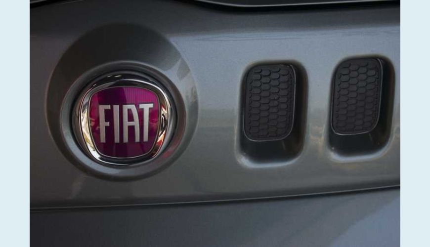 FIAT UNO VIVACE CELEB. 1.0 8V FLEX AUT. 4P - CINZA - 2014 Foto 9 (Grande)