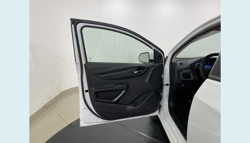 CHEVROLET ONIX LT 1.4 FLEX MANUAL 4P - BRANCO - 2016 Foto 9 (Grande)