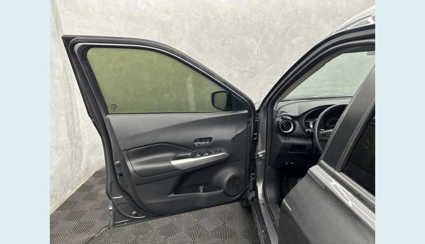 NISSAN KICKS ADVANCE 1.6 FLEX MANUAL 4P - CINZA - 2022 Foto 9 (Grande)