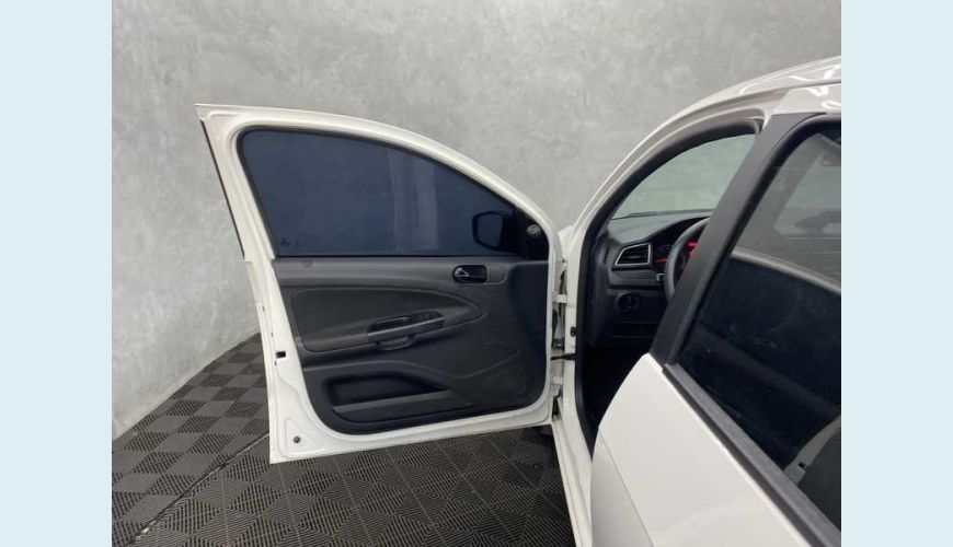 VOLKSWAGEN GOL 1.0 12V FLEX MANUAL 4P - BRANCO - 2022 Foto 9 (Grande)