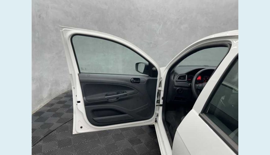 VOLKSWAGEN VOYAGE 1.0 MPI FLEX MANUAL 4P - BRANCO - 2023 Foto 9 (Grande)