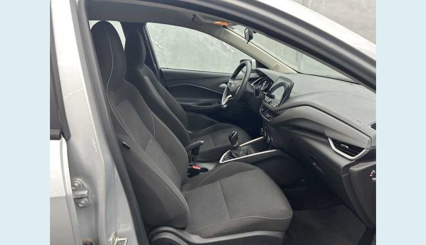 CHEVROLET ONIX PLUS LTZ 1.0 TURBO FLEX MANUAL 4P - PRATA - 2023 Foto 9 (Grande)