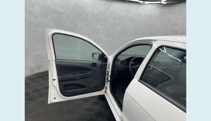 VOLKSWAGEN VOYAGE 1.0 MPI FLEX MANUAL 4P - BRANCO - 2023 Foto 9 (Grande)