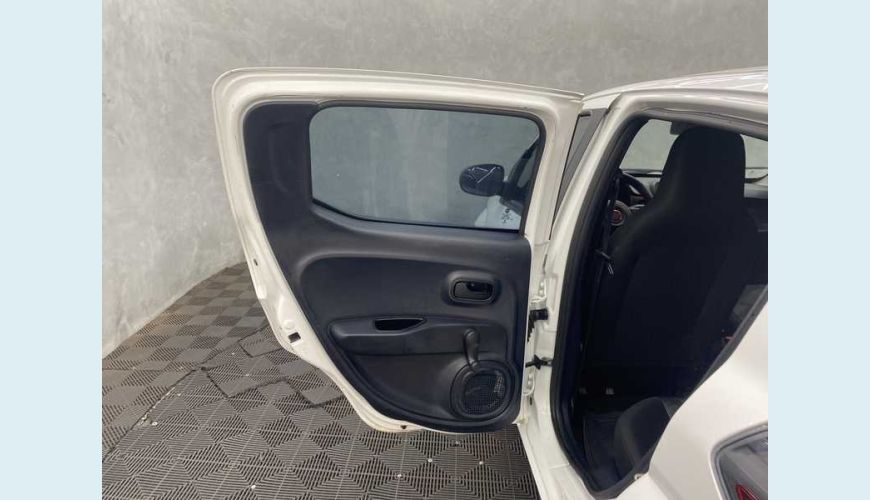 FIAT MOBI LIKE 1.0 FLEX MANUAL 4P - BRANCO - 2020 Foto 9 (Grande)