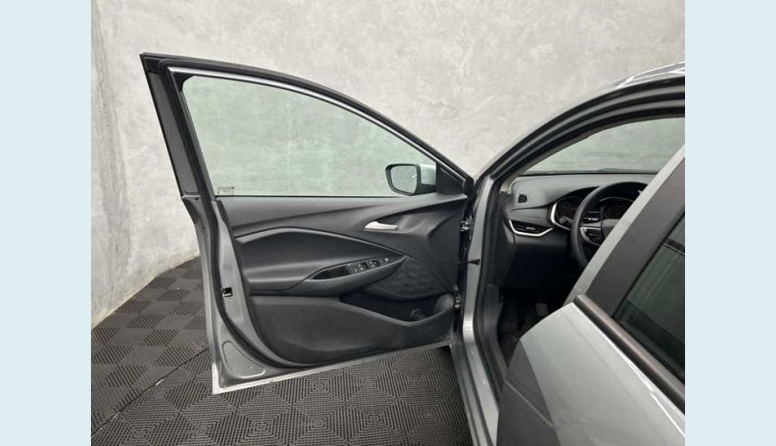 CHEVROLET ONIX LT 1.0 TURBO FLEX MANUAL 4P - PRATA - 2024 Foto 9 (Grande)