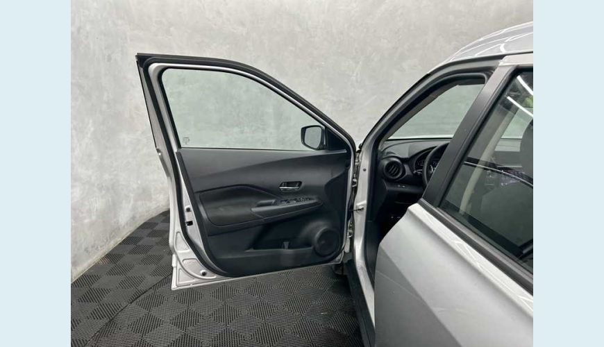 NISSAN KICKS SENSE 1.6 FLEX AUT. 4P - PRATA - 2023 Foto 9 (Grande)