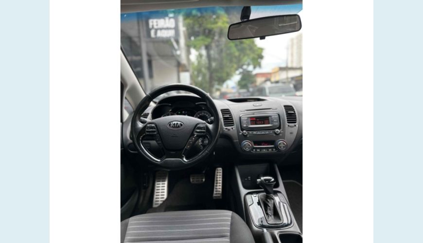 KIA CERATO FLEX AUT. 4P - BRANCO - 2017 Foto 9 (Grande)