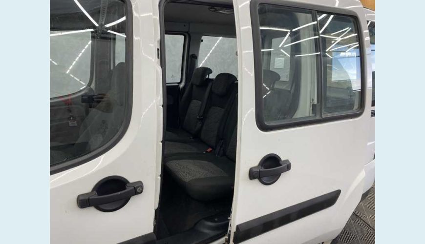 FIAT DOBLO ESSENCE 1.8 16V FLEX MANUAL 4P - BRANCO - 2020 Foto 9 (Grande)