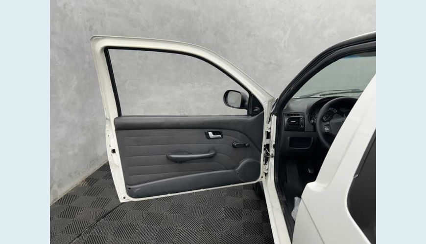 FIAT STRADA WORKING 1.4 FLEX MANUAL 2P - BRANCO - 2016 Foto 9 (Grande)