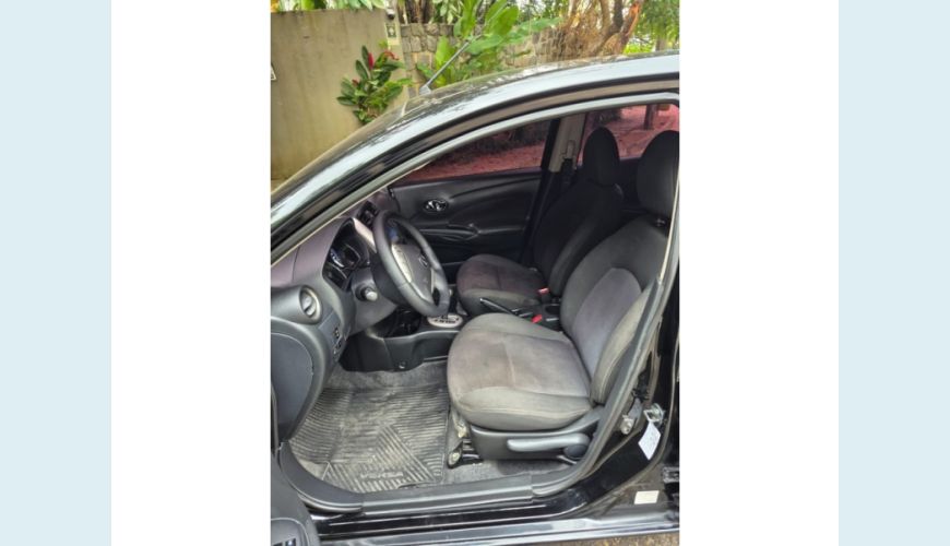 NISSAN VERSA FLEX AUT. 4P - PRETO - 2017 Foto 9 (Grande)