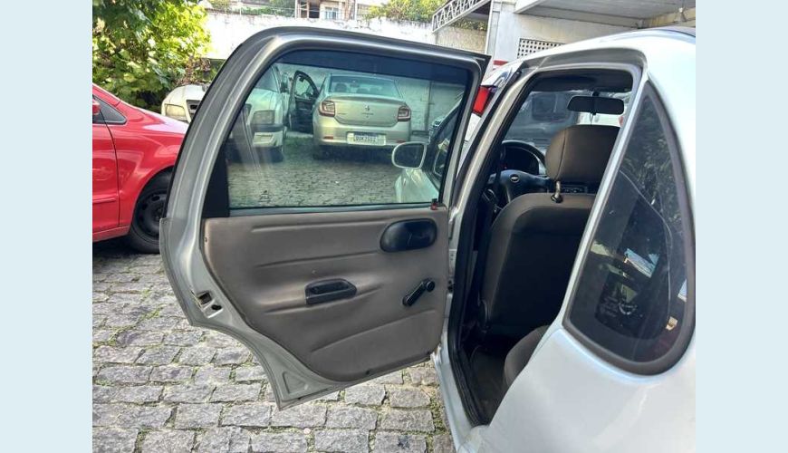 CHEVROLET CLASSIC LS VHC E 1.0 FLEX MANUAL 4P - PRATA - 2012 Foto 9 (Grande)