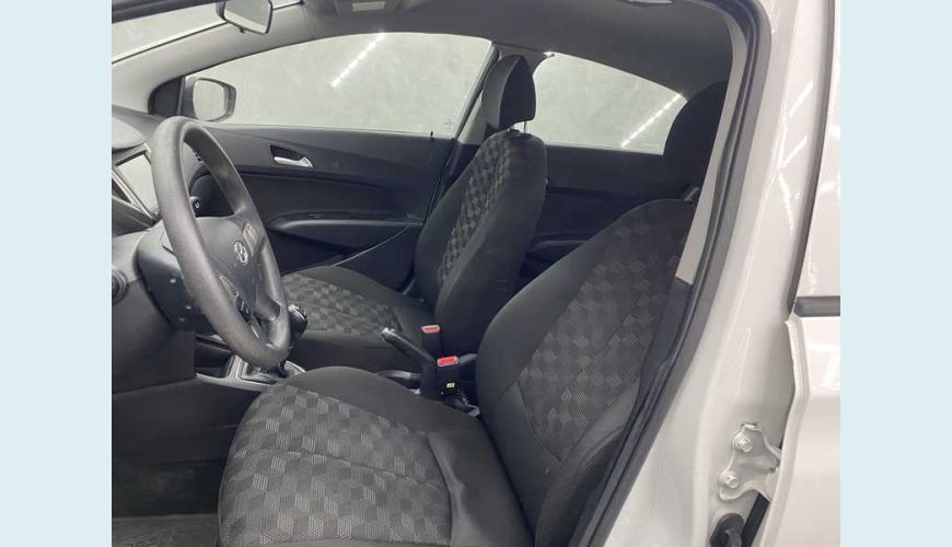 HYUNDAI HB 20 COMFORT PLUS 1.6 FLEX MANUAL 4P - BRANCO - 2019 Foto 9 (Grande)