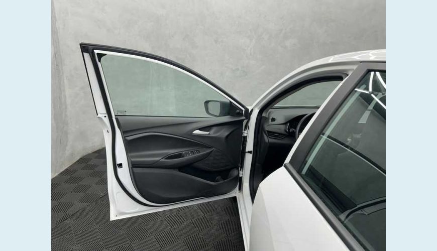 CHEVROLET ONIX 1.0 FLEX MANUAL 4P - BRANCO - 2024 Foto 9 (Grande)