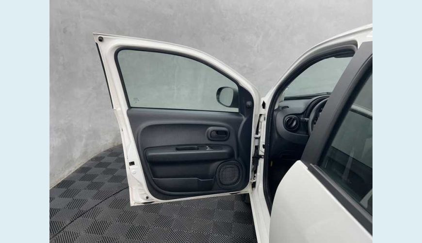 FIAT MOBI LIKE 1.0 FLEX MANUAL 4P - BRANCO - 2024 Foto 9 (Grande)