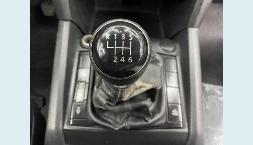 VOLKSWAGEN AMAROK S 2.0 TDI DIESEL MANUAL 2P - PRATA - 2019 Foto 9 (Grande)