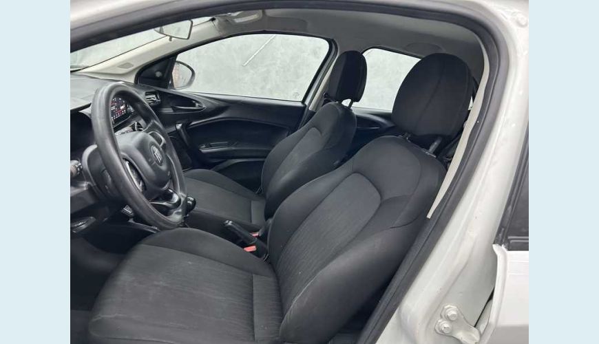 FIAT ARGO DRIVE 1.0 FLEX MANUAL 4P - BRANCO - 2021 Foto 9 (Grande)