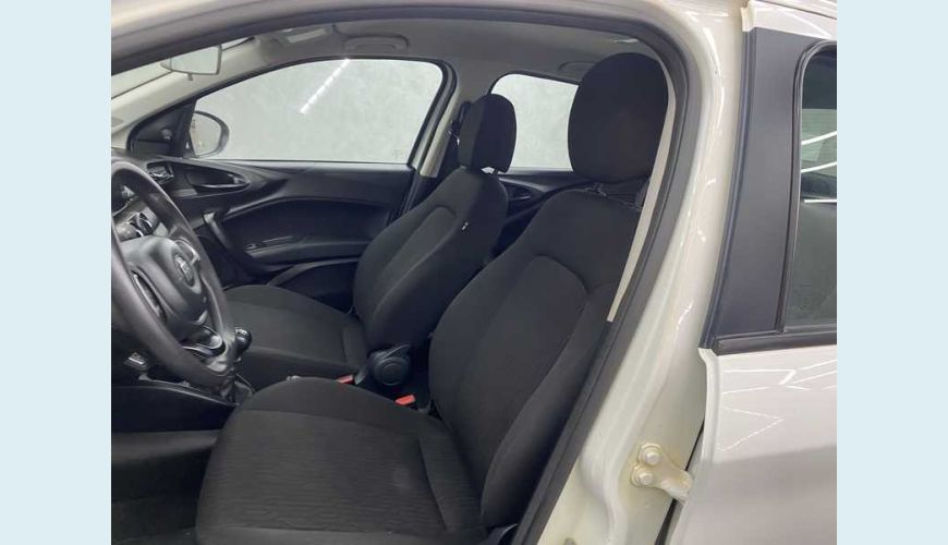 FIAT CRONOS DRIVE 1.3 FLEX MANUAL 4P - BRANCO - 2022 Foto 9 (Grande)