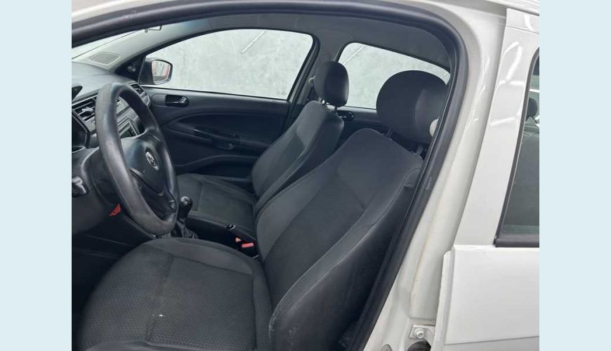 VOLKSWAGEN VOYAGE 1.0 MPI FLEX MANUAL 4P - BRANCO - 2023 Foto 9 (Grande)