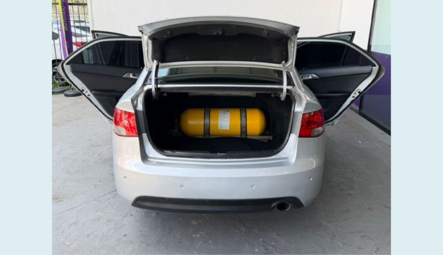 KIA CERATO AUT. 4P - PRATA - 2011 Foto 9 (Grande)