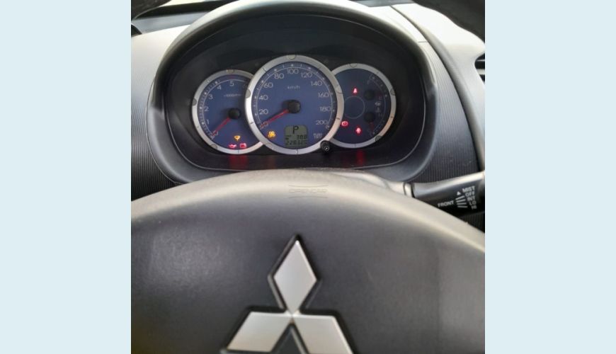 MITSUBISHI MITSUBISHI L200 GL 4X4 CD 8V 2.5 DIESEL AUT. 4P - PRATA - 2008 Foto 9 (Grande)
