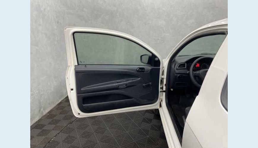VOLKSWAGEN VOLKSWAGEN SAVEIRO ROBUST 1.6 FLEX MANUAL 2P - BRANCO - 2020 Foto 9 (Grande)