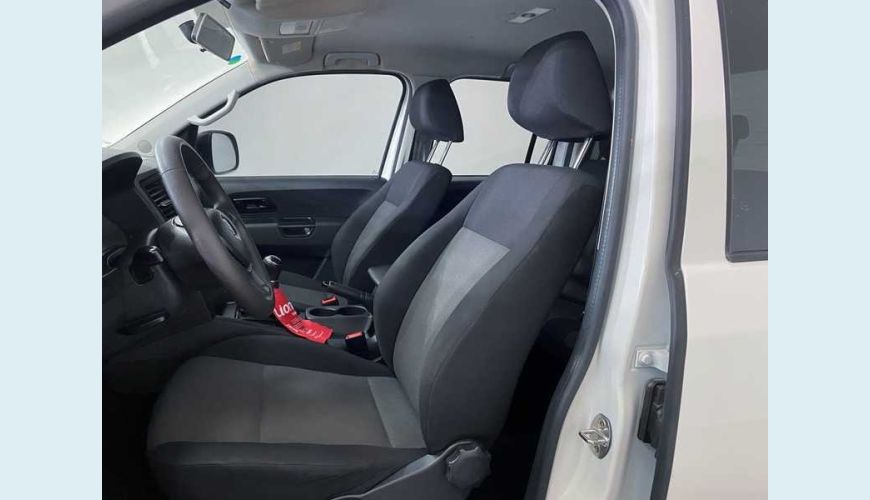 VOLKSWAGEN AMAROK SE 2.0 TDI DIESEL MANUAL 4P - BRANCO - 2019 Foto 9 (Grande)