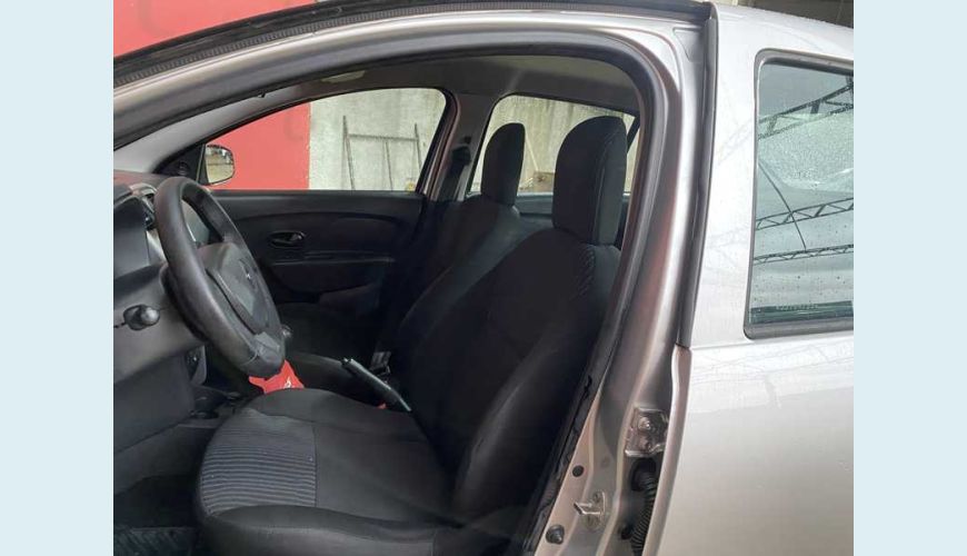 RENAULT LOGAN AUTHENTIQUE 1.0 12V FLEX MANUAL 4P - PRATA - 2018 Foto 9 (Grande)