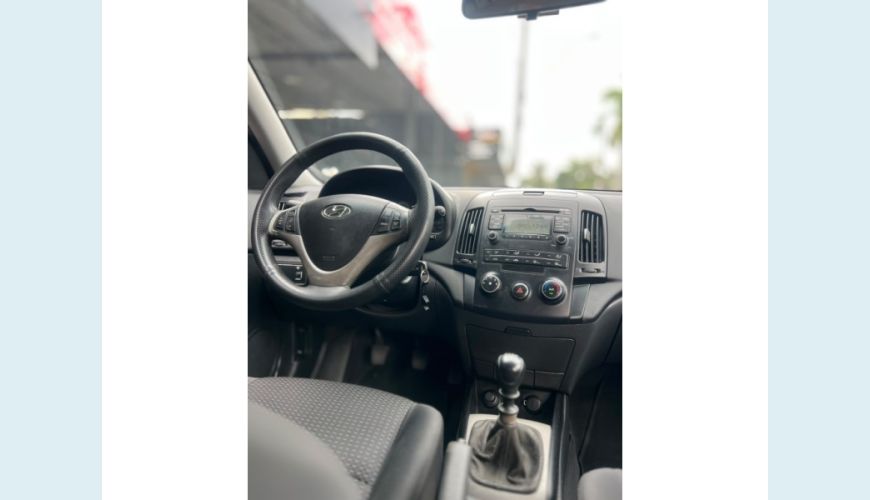 HYUNDAI I30 MANUAL 4P - PRETO - 2011 Foto 9 (Grande)