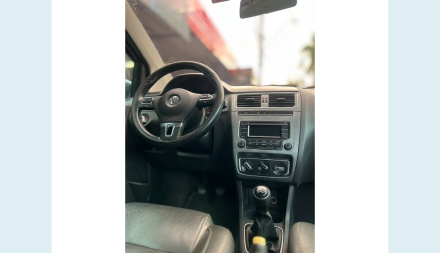 VOLKSWAGEN FOX FLEX MANUAL 4P - CINZA - 2015 Foto 9 (Grande)