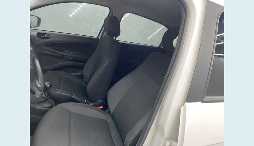 VOLKSWAGEN VOLKSWAGEN GOL 1.6 FLEX MANUAL 4P - BRANCO - 2022 Foto 9 (Grande)