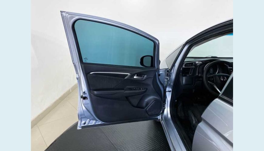 HONDA FIT 1.5 16V LX CVT (FLEX) - PRATA - 2017 Foto 9 (Grande)