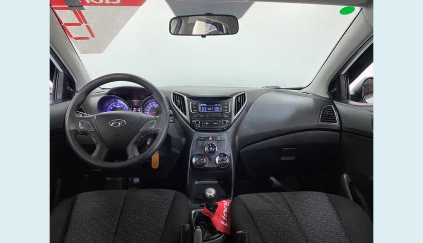 HYUNDAI HB 20 1.0 UNIQUE (FLEX) - BRANCO - 2019 Foto 9 (Grande)